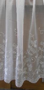 Voilage rideau au mètre, avec base brodée et écaillée, sur fond aspect sablé, fabriqué en Région de Caudry
